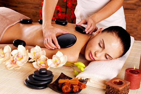 Massage body đá nóng và những công dụng thần kỳ cho sức khỏe, sắc đẹp – Zen  Beauty Spa